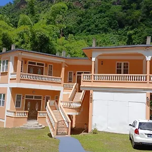  Hébergement de vacances The Seclusive Mansion